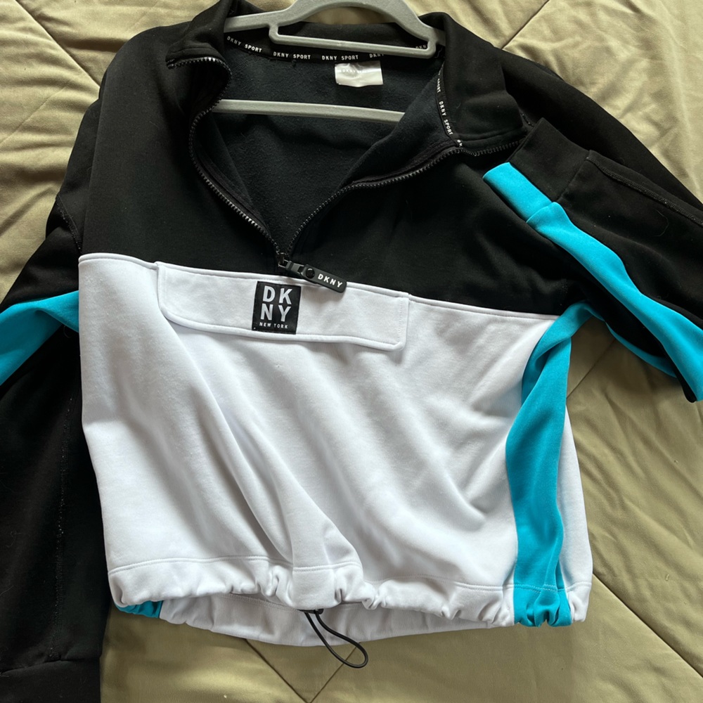 DKNY Active wear/Sport Crop sweater with large pocket